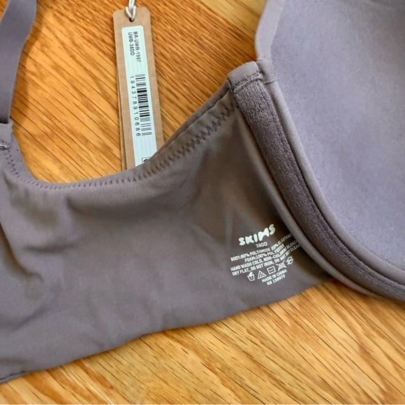 SKIMS Fits Everybody Plunge Bra Umber 38DD - Picture 7 of 7